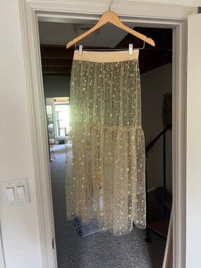 Sheer Star-Embellished Tulle Maxi Skirt in Ivory (see through)